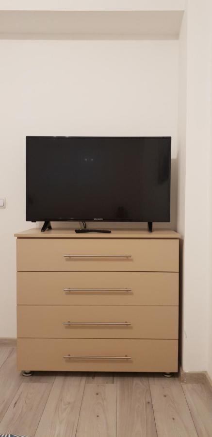 Modern & Elegant Apartament Craiova Buitenkant foto