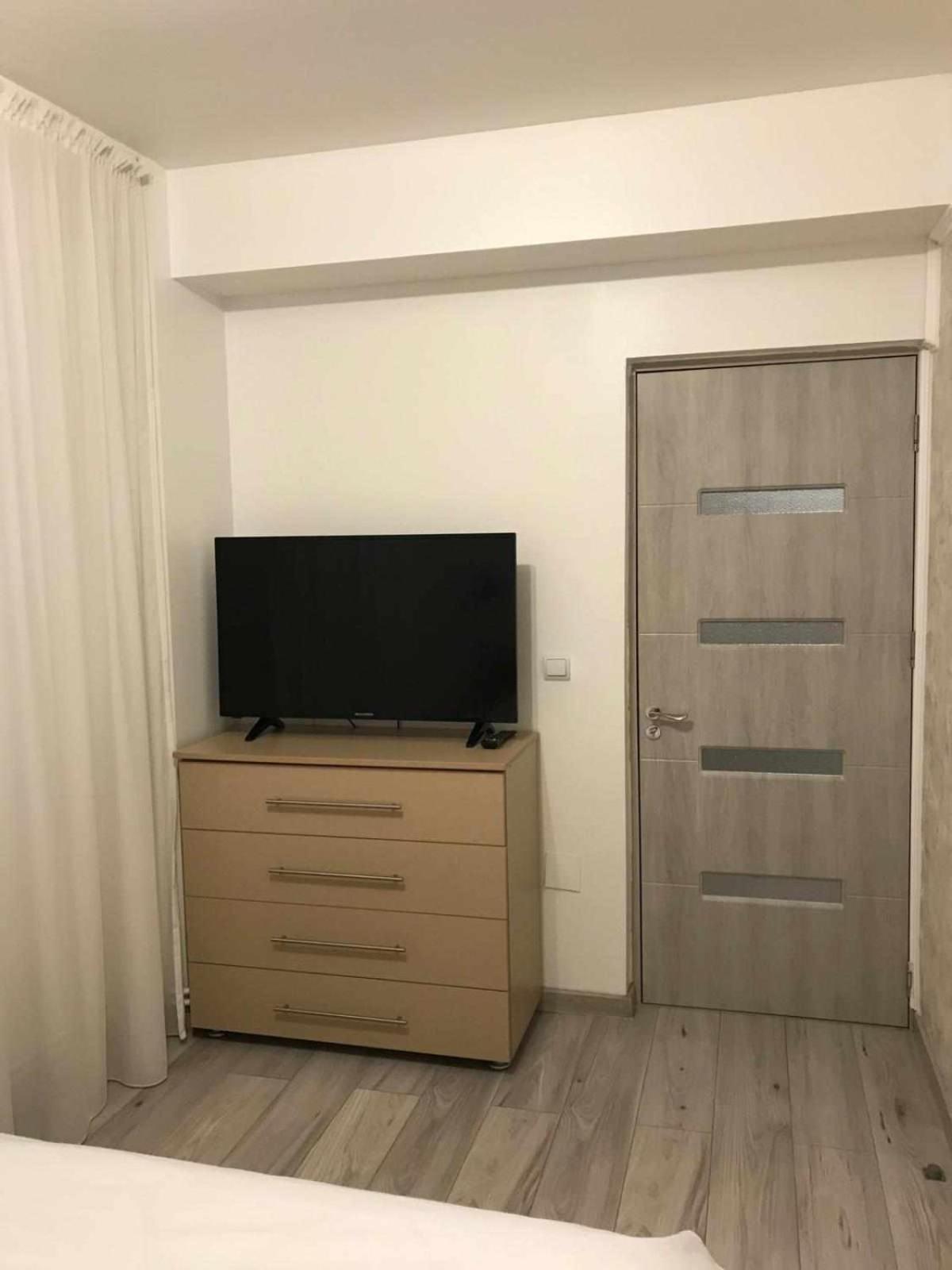 Modern & Elegant Apartament Craiova Buitenkant foto