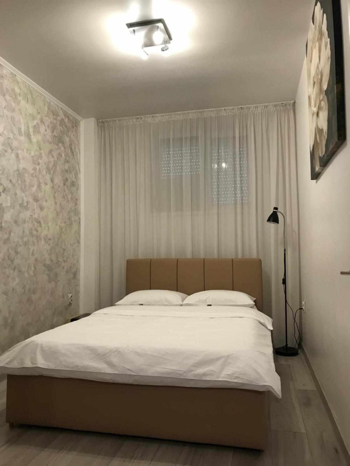 Modern & Elegant Apartament Craiova Buitenkant foto